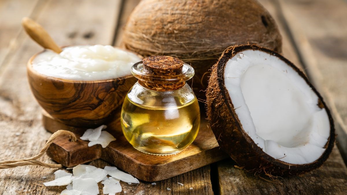 Dầu dừa có tác dụng ngăn ngừa nứt nẻ cho gỗ